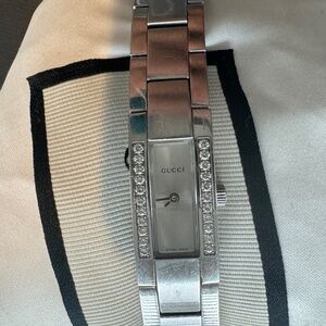 Gucci watch - Women's Diamond Set Bezel